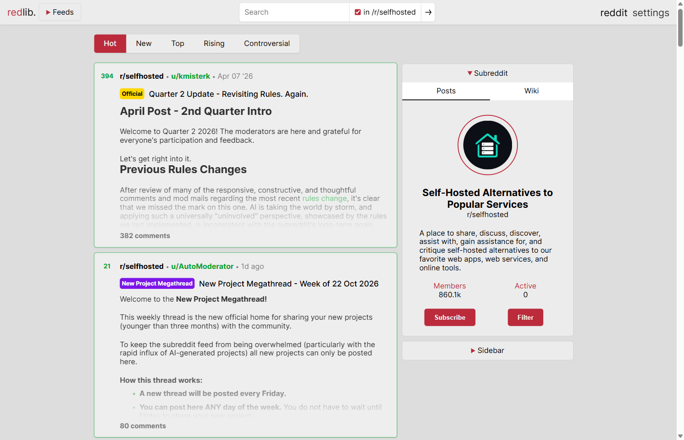 Redlib — subreddit r/selfhosted w jasnym motywie, układ kart